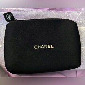 Chanel beauty cosmetic bag black neoprene make up bag GWP